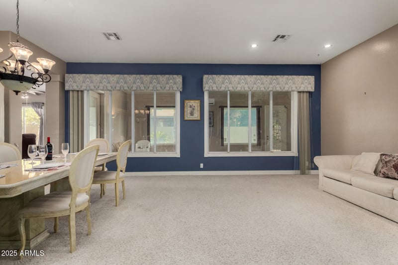 277 Oxford Ln, Gilbert, AZ 85233