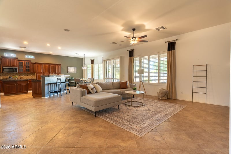 2770 E Buena Vista Dr, Chandler, AZ 85249