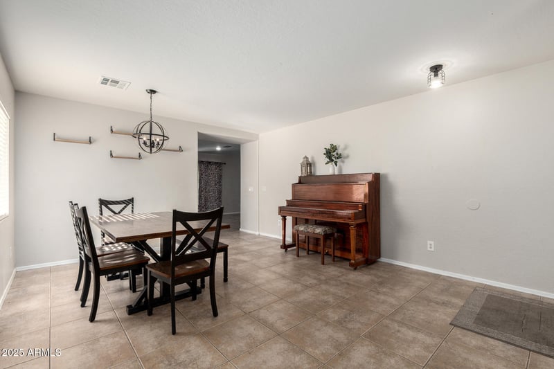 2770 Mineral Park Rd, San Tan Valley, AZ 85143