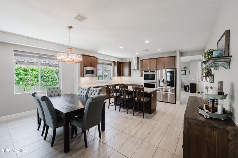27700 Silverleaf Rd, San Tan Valley, AZ 85143