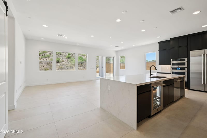 27712 74th Ln, Peoria, AZ 85383