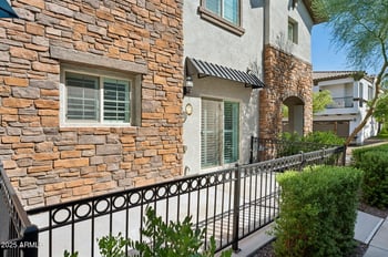 2772 Catherine Dr #102, Gilbert, AZ 85295