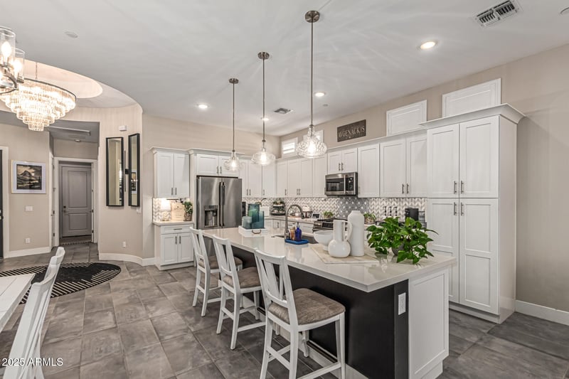 2777 Queen Creek Rd #4, Chandler, AZ 85248