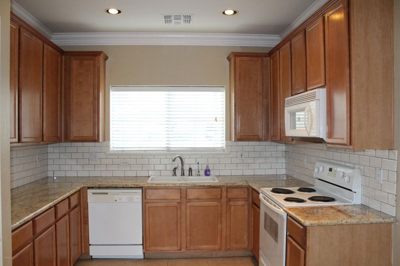 2779 S Sailors Way, Gilbert, AZ 85295