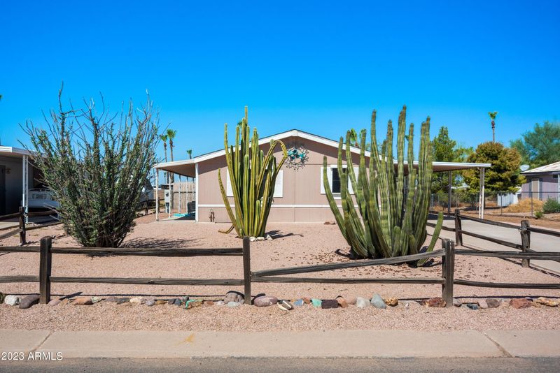 278 N Pinal Dr, Apache Junction, AZ 85120