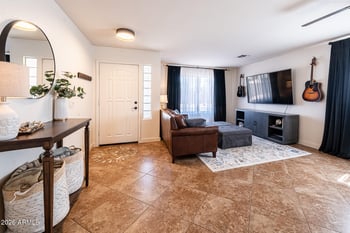 27824 26th Ave, Phoenix, AZ 85085