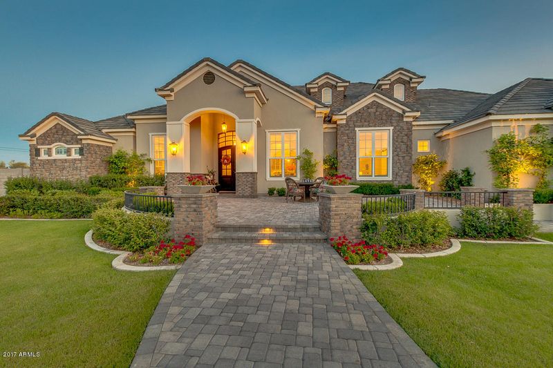 2785 E Country Shadows Ct, Gilbert, AZ 85298