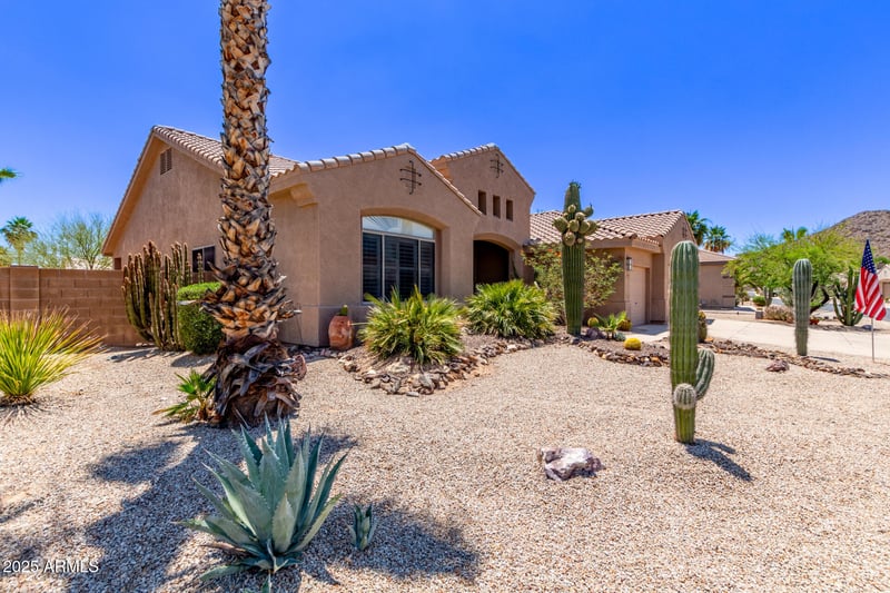 279 Stirrup Ln, San Tan Valley, AZ 85143