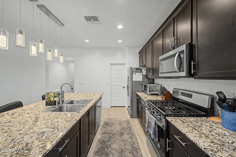 279 Satinka Dr, San Tan Valley, AZ 85140