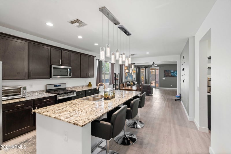 279 W Satinka Dr, San Tan Valley, AZ 85140
