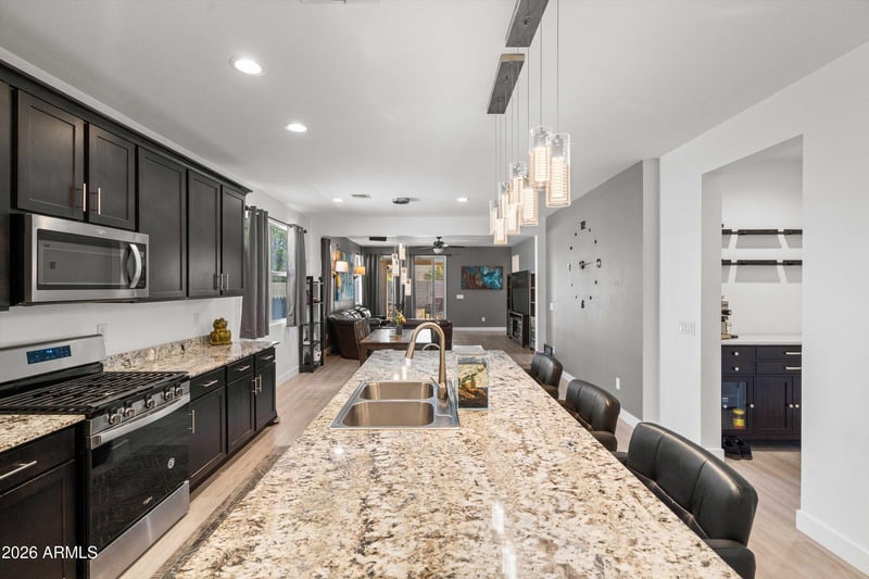 279 W Satinka Dr, San Tan Valley, AZ 85140