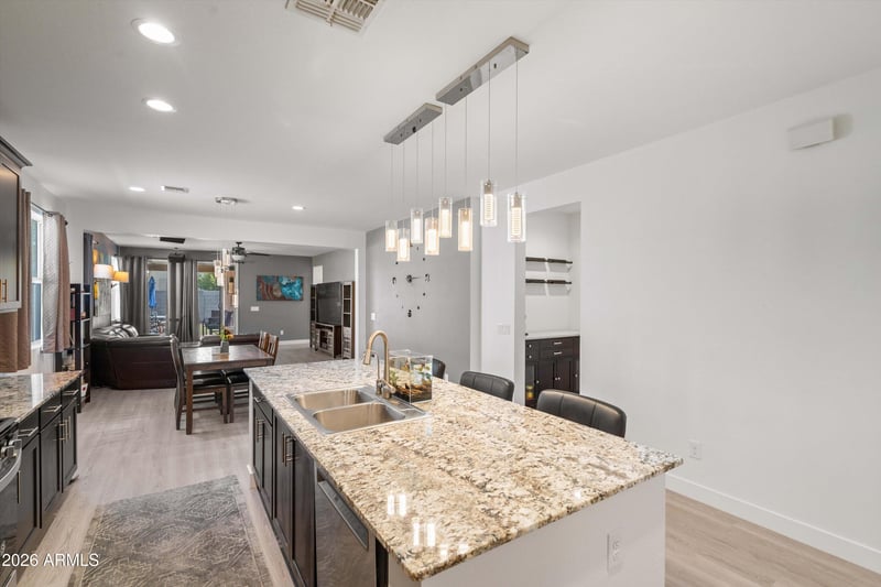 279 W Satinka Dr, San Tan Valley, AZ 85140