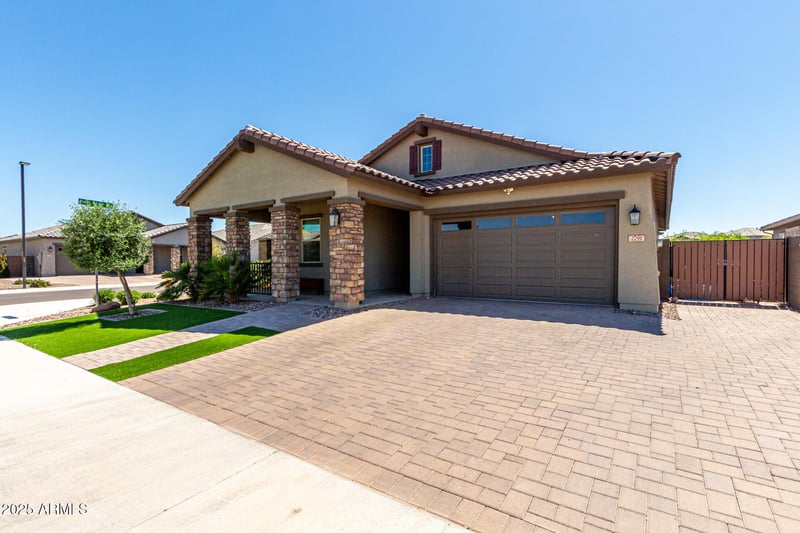 2791 Patagonia Ct, San Tan Valley, AZ 85144