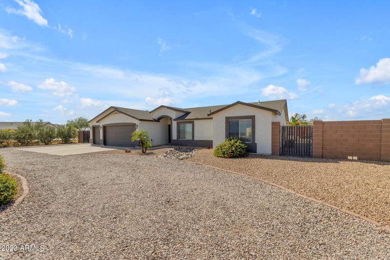 27914 Edwards Rd, San Tan Valley, AZ 85143