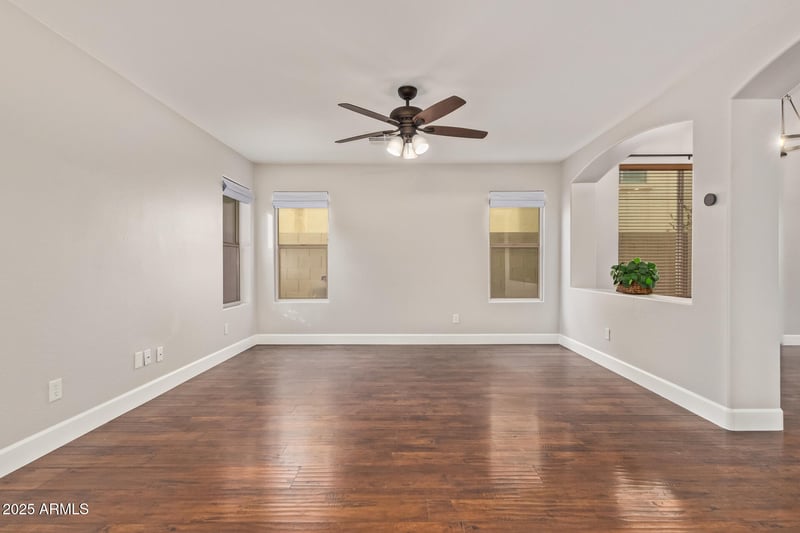 27920 65th Ln, Phoenix, AZ 85083