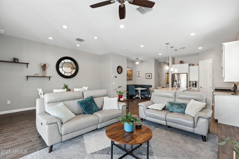 27921 19th Dr, Phoenix, AZ 85085