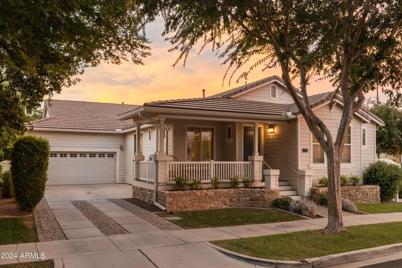 2796 Valencia St, Gilbert, AZ 85296
