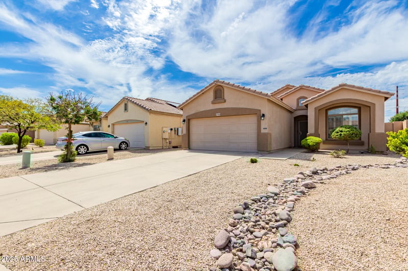 27964 Quartz Dr, San Tan Valley, AZ 85143