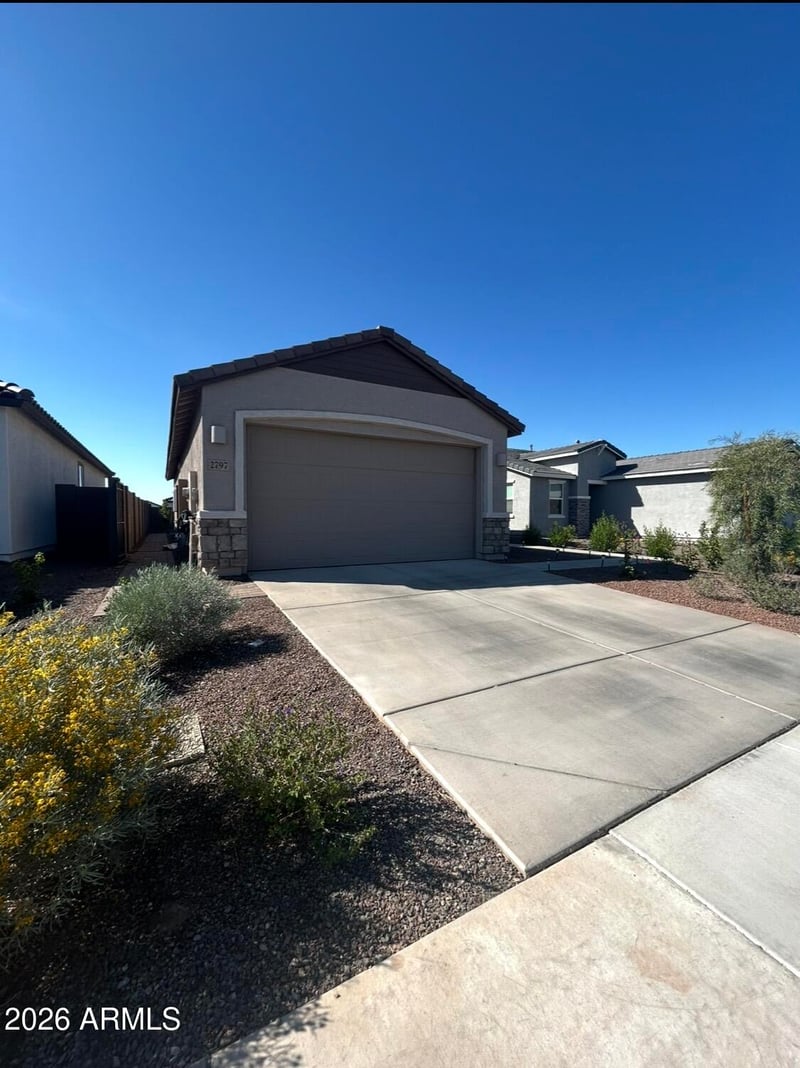 2797 Grassland Way, San Tan Valley, AZ 85140