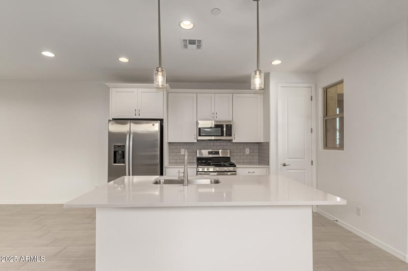 2799 Claire Dr, Buckeye, AZ 85396