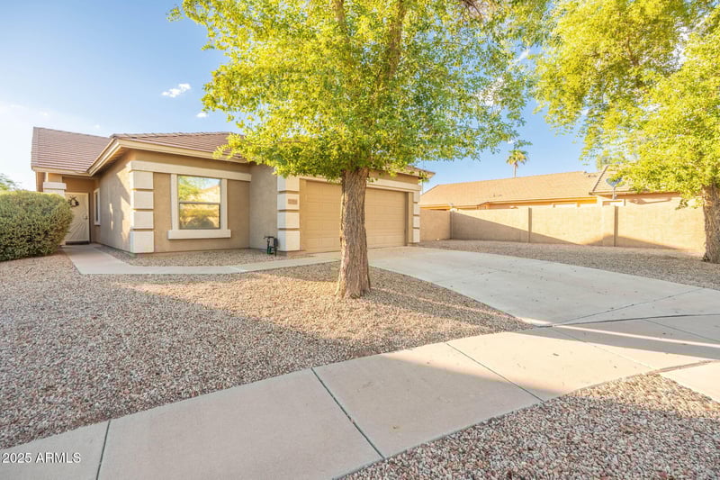 27996 Muscovite Dr, San Tan Valley, AZ 85143