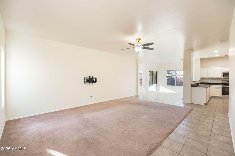 27996 Muscovite Dr, San Tan Valley, AZ 85143