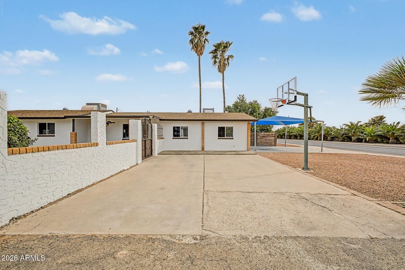 2801 Angela Dr, Phoenix, AZ 85032