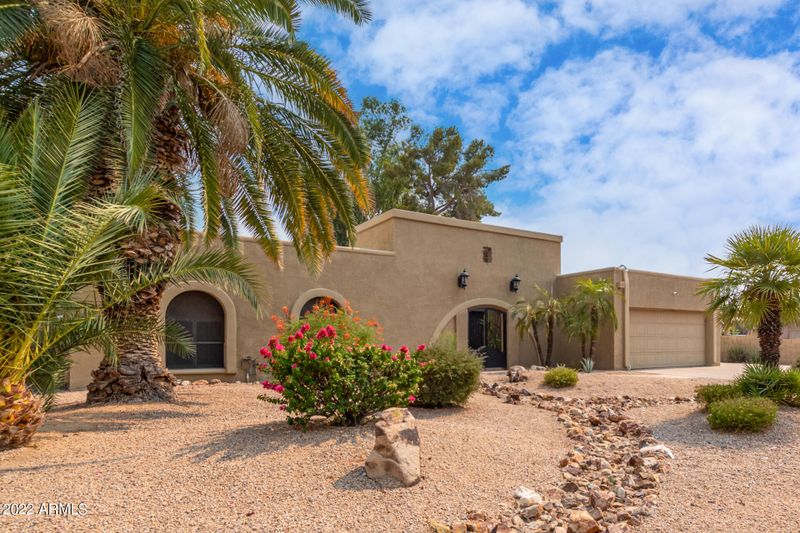 2801 E Hillery Dr, Phoenix, AZ 85032
