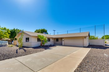 2801 E Mercer Ln, Phoenix, AZ 85028