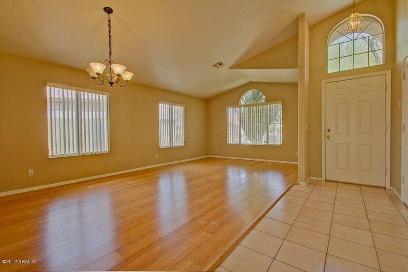 2801 E Pontiac Dr, Phoenix, AZ 85050