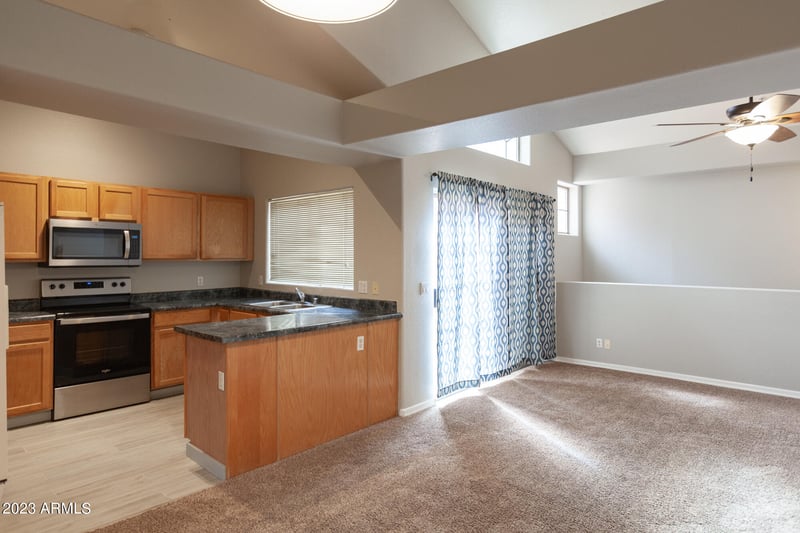 2801 N Litchfield Rd #16, Goodyear, AZ 85395