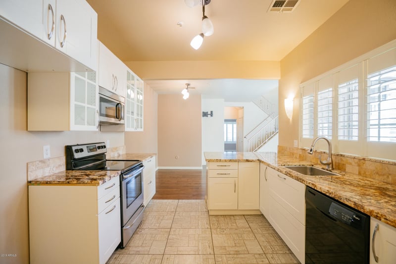 2801 N Litchfield Rd #67, Goodyear, AZ 85395