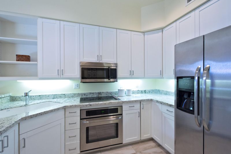 2802 E Camino Acequia Dr #11, Phoenix, AZ 85016