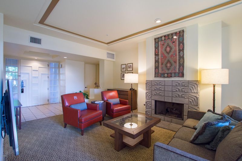 2802 E Camino Acequia Dr #11, Phoenix, AZ 85016