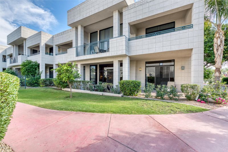 2802 E Camino Acequia Dr #43, Phoenix, AZ 85016