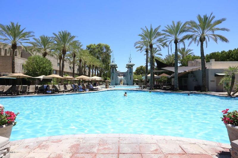 2802 E Camino Acequia Dr #60, Phoenix, AZ 85016