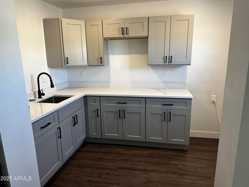 2802 N 36th St, Phoenix, AZ 85008