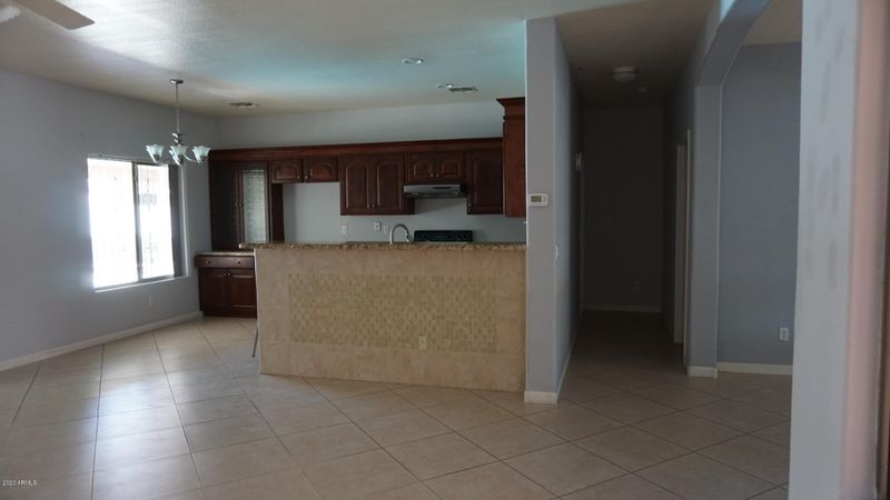 2802 N 64th Dr, Phoenix, AZ 85035