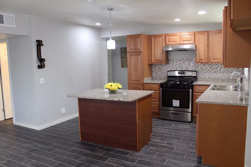2802 W Campbell Ave, Phoenix, AZ 85017
