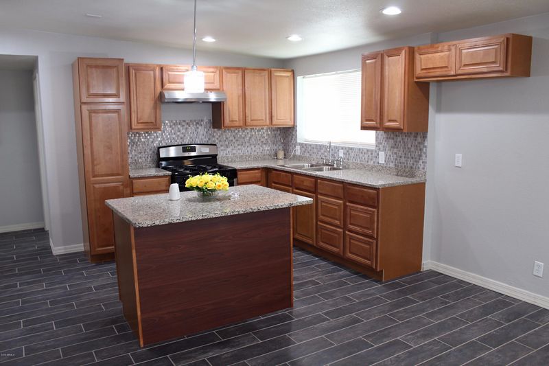 2802 W Campbell Ave, Phoenix, AZ 85017