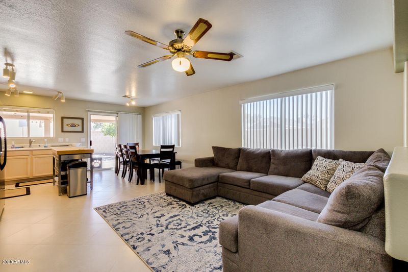 2802 W Muriel Dr, Phoenix, AZ 85053
