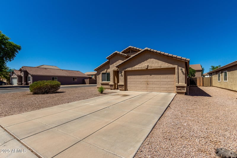 28034 Crystal Ln, San Tan Valley, AZ 85143