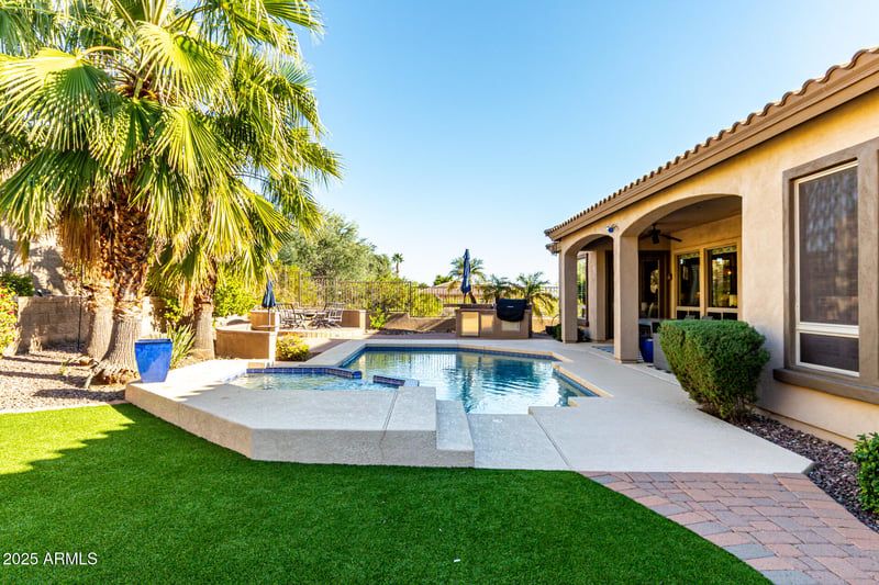 2804 W Ashurst Dr, Phoenix, AZ 85045