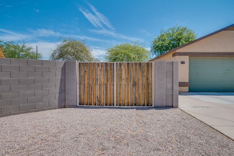 2804 W Garden Cir, Apache Junction, AZ 85120