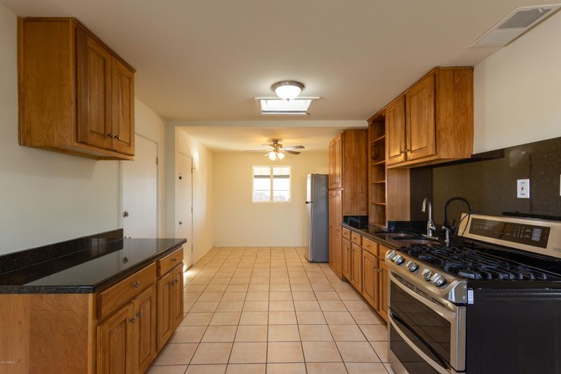 2805 W Lawrence Ln, Phoenix, AZ 85051