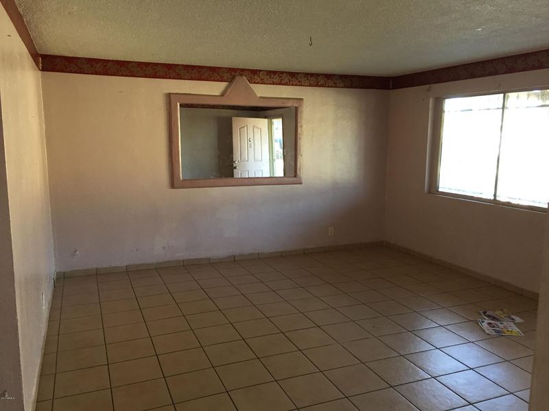 2805 W Pierce St, Phoenix, AZ 85009