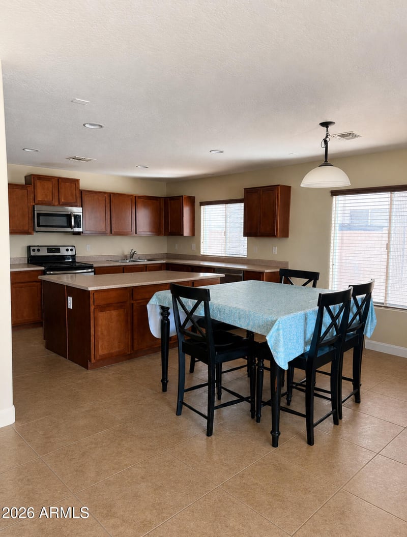 28050 Limestone Ln, San Tan Valley, AZ 85143