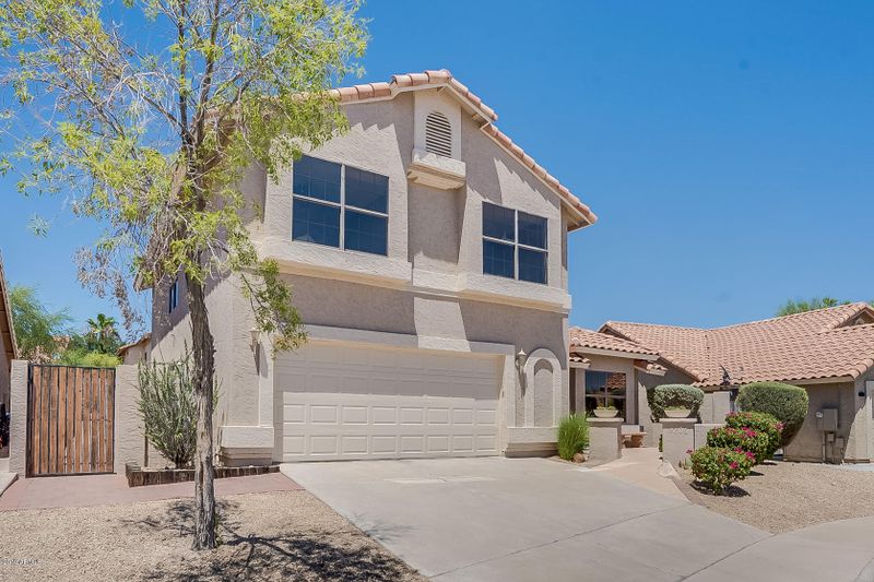 2806 E Rockledge Rd, Phoenix, AZ 85048