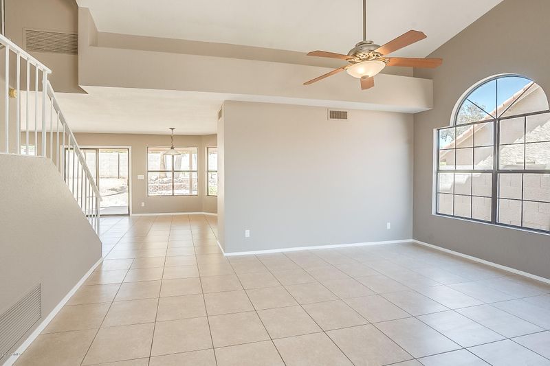 2806 E Rockledge Rd, Phoenix, AZ 85048