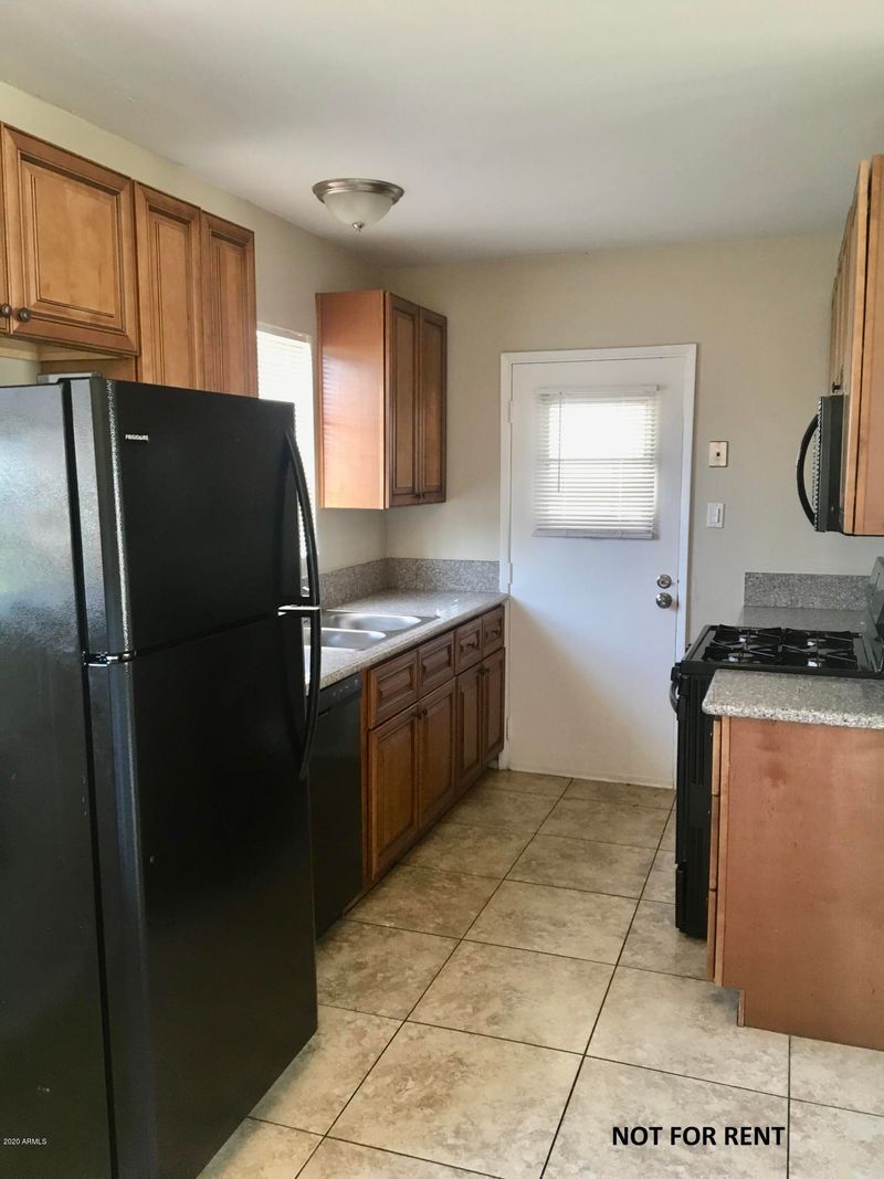 2806 N 35th Pl, Phoenix, AZ 85008
